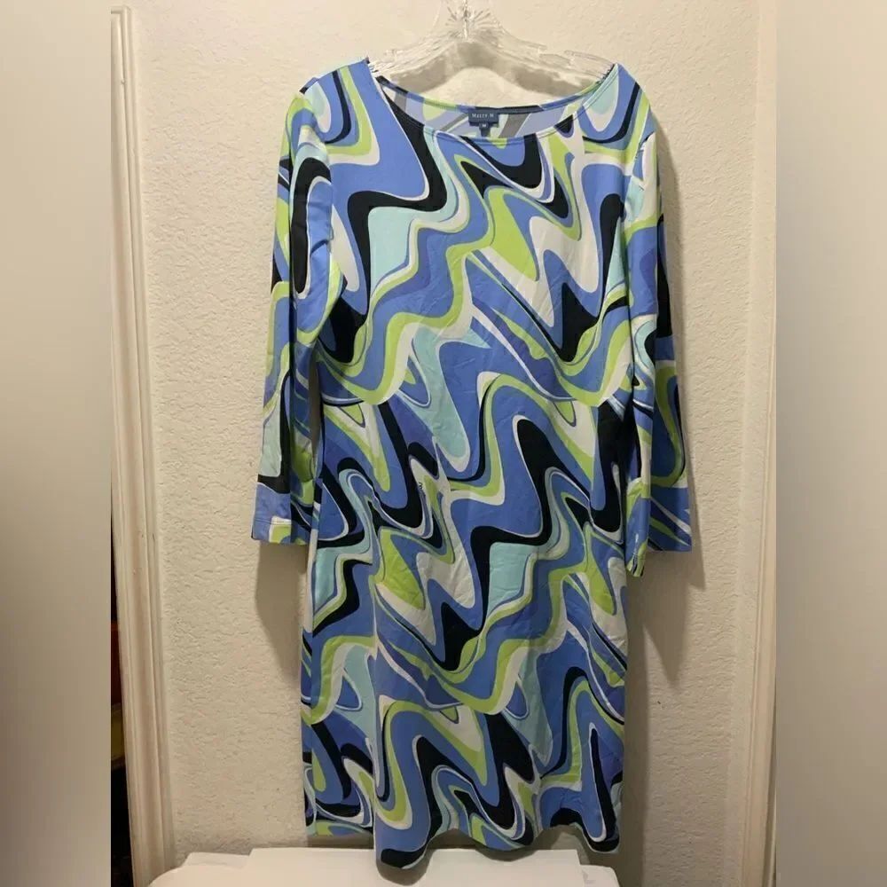 Melly M midi dress in size M